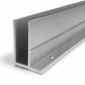 Perfil U con solape para barandilla de cristal estilo minimalista. Sistema Infinity Glass Rail